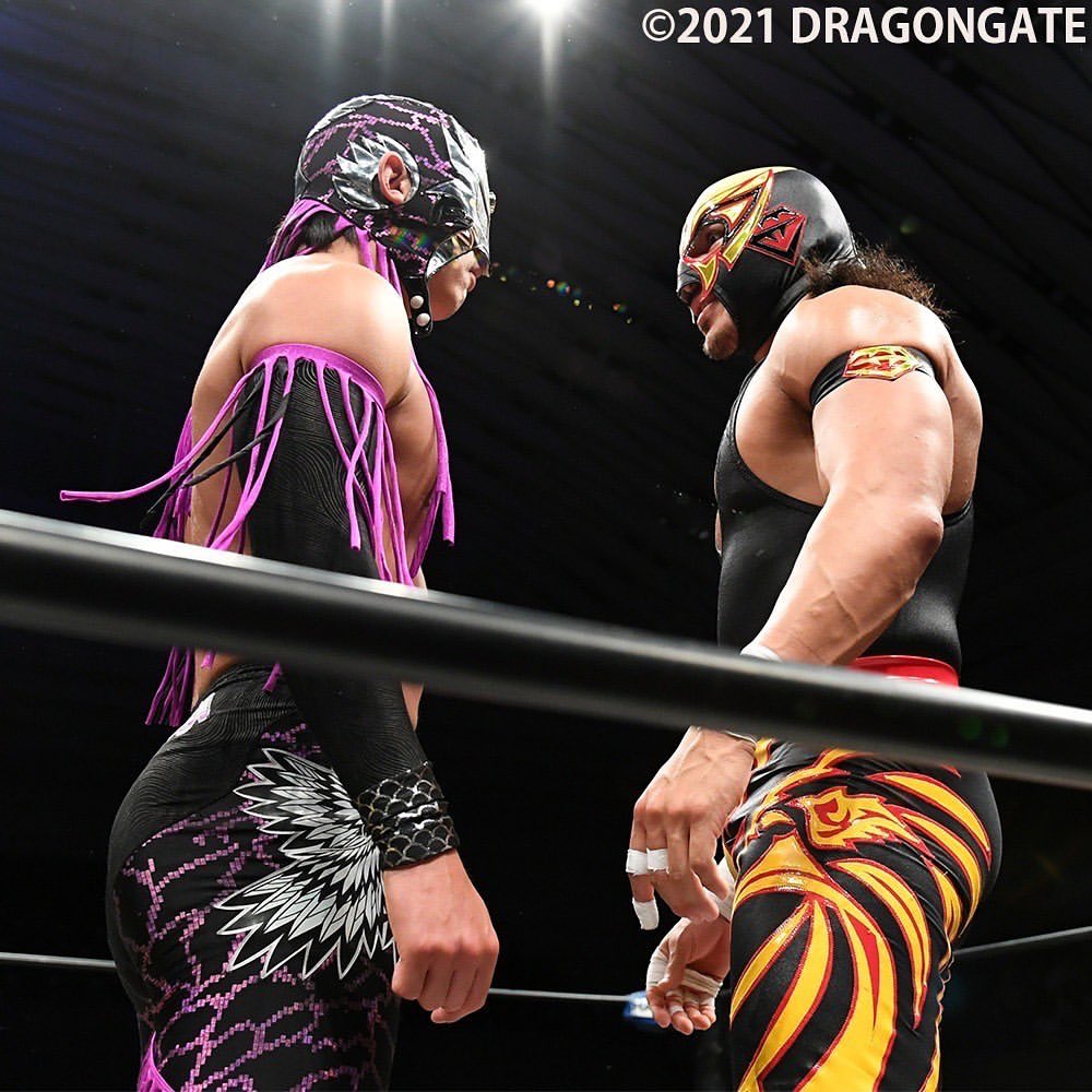 An image of Shun and Diamante confronting each other